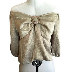Free Kisses Blouse front clasp silky 3/4 sleeve medium